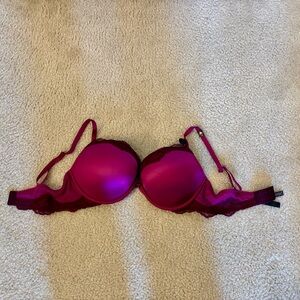 Victoria's Secret Fuchsia Lace Bra